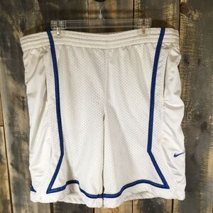 Nike basketball shorts men’s size large